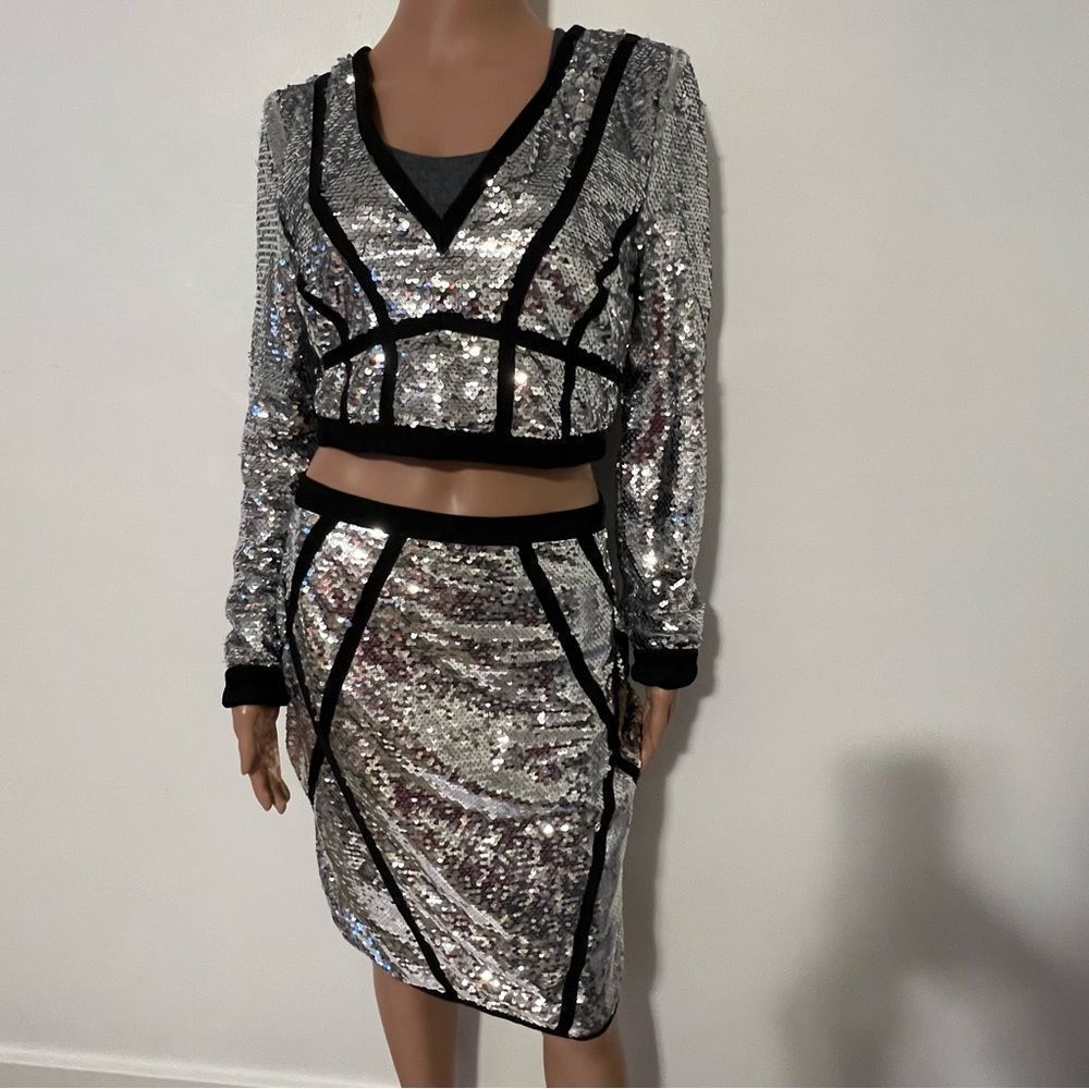 Silver Sequined 2 Piece Skirt Cropped Jacket - Picture 3 of 16